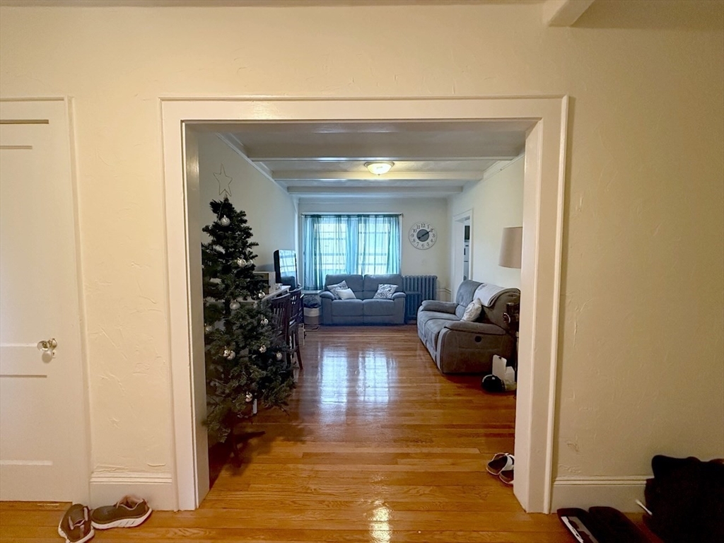 1472 Commonwealth Ave, Brighton