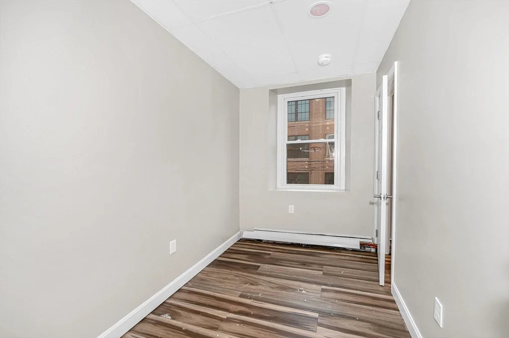 114 Appleton St, Lowell