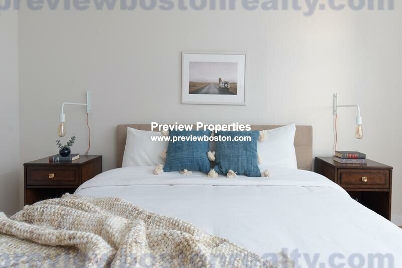 601 Albany St, South End