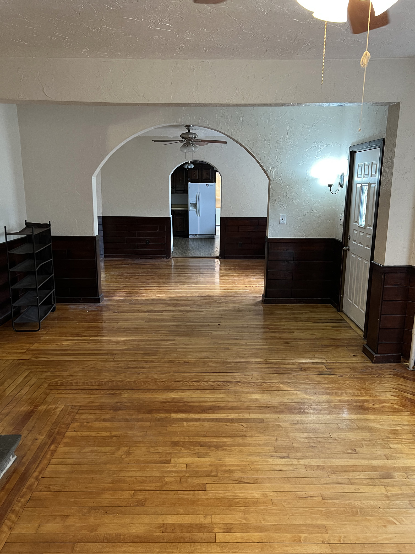 2 bed, 1 bath apartment for rent at 395 Lexington St Unit 1, Waltham — photo 2 of 22