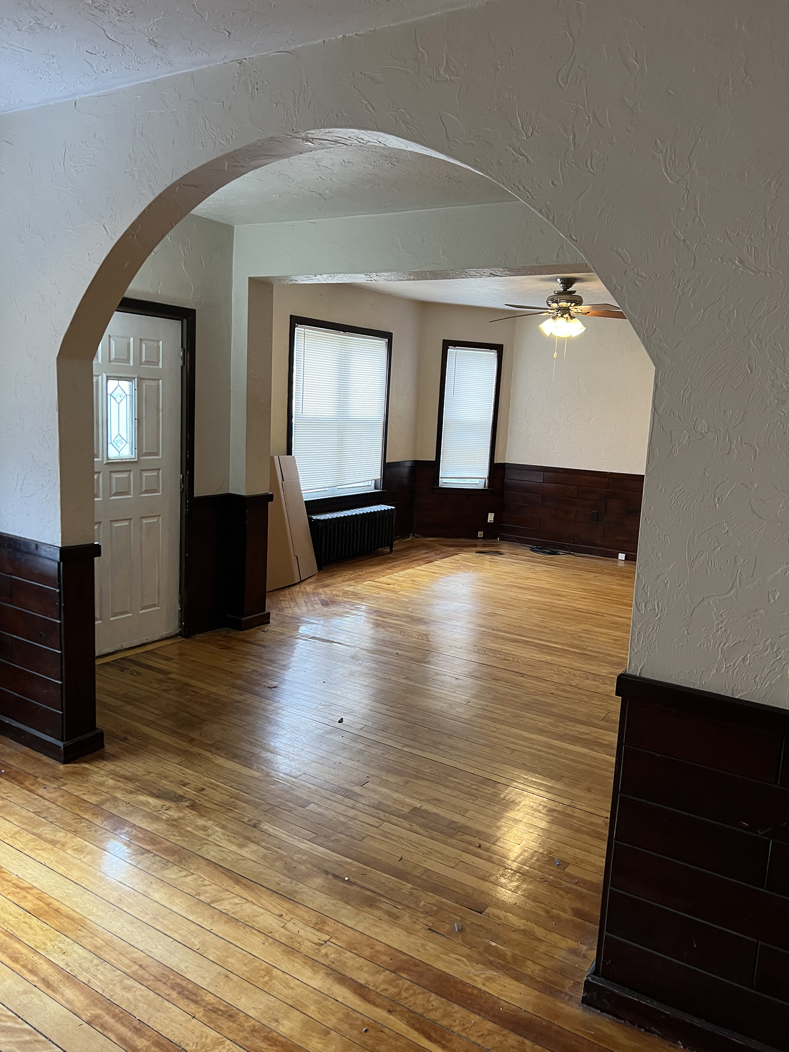 2 bed, 1 bath apartment for rent at 395 Lexington St Unit 1, Waltham — photo 3 of 22