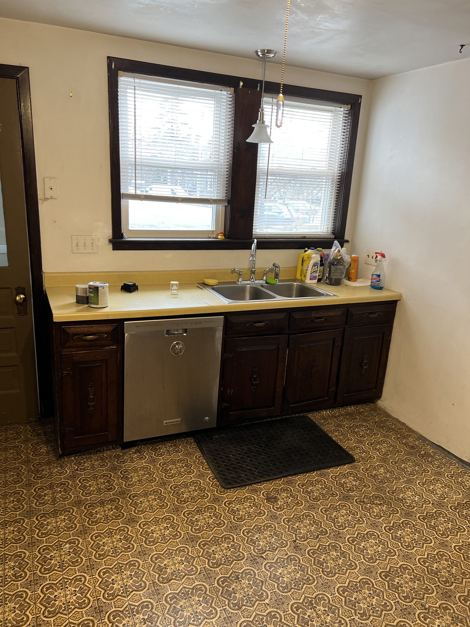 2 bed, 1 bath apartment for rent at 395 Lexington St Unit 1, Waltham — photo 7 of 22