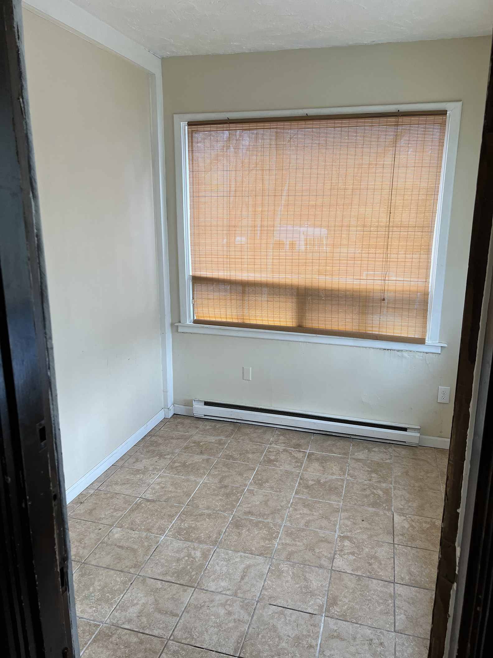 2 bed, 1 bath apartment for rent at 395 Lexington St Unit 1, Waltham — photo 8 of 22