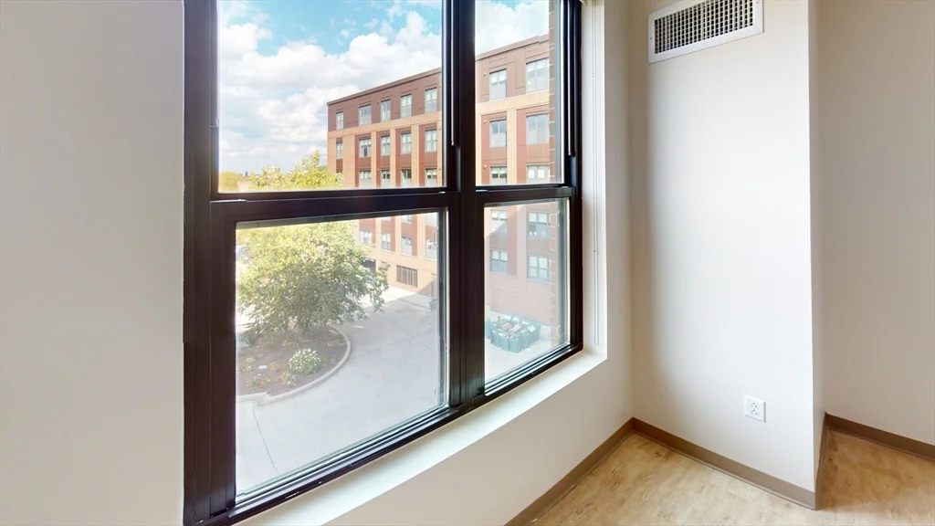 225 Centre, Jamaica Plain