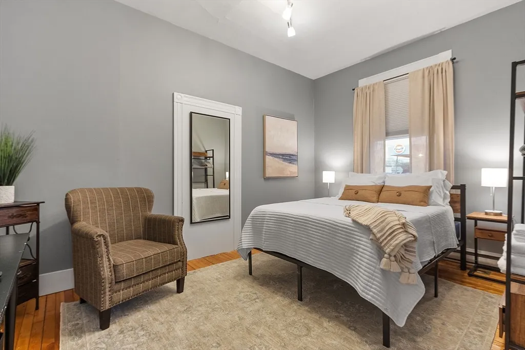 113 Main St, Pepperell