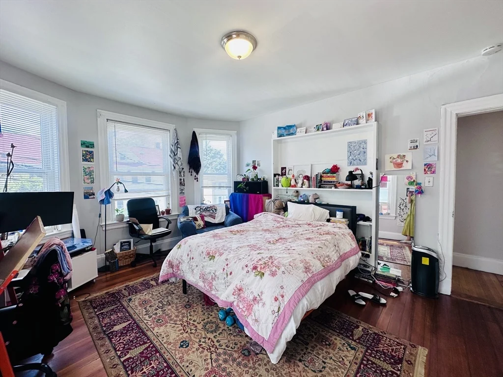2 Greylock Rd, Allston