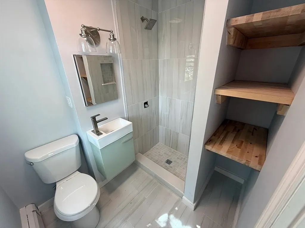 655 East 7th St, South Boston