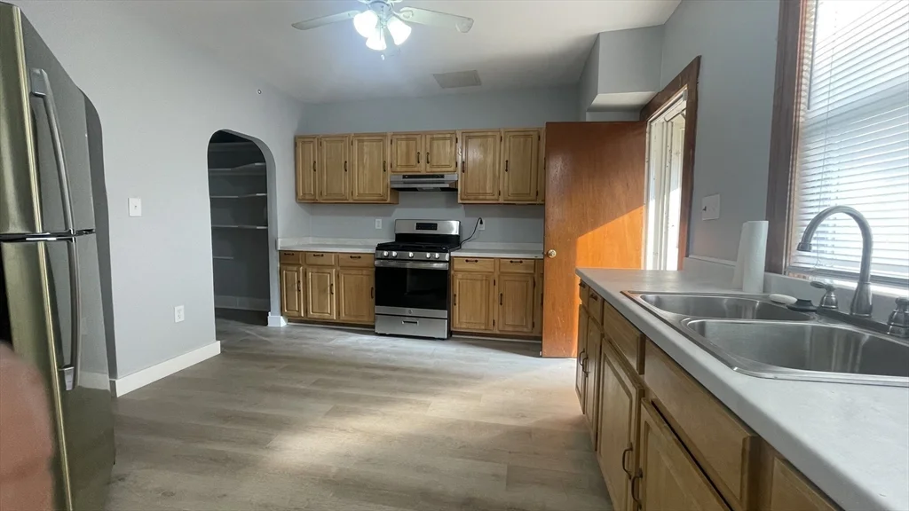 13 Whitman St, Dorchester