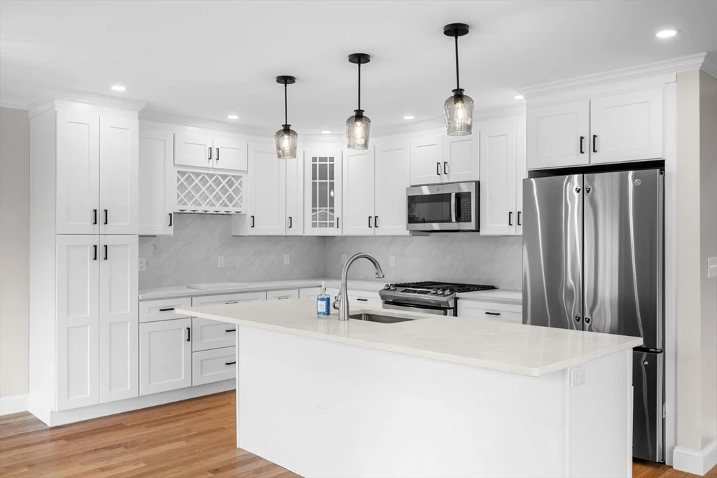 60 Ellsworth Rd, Peabody