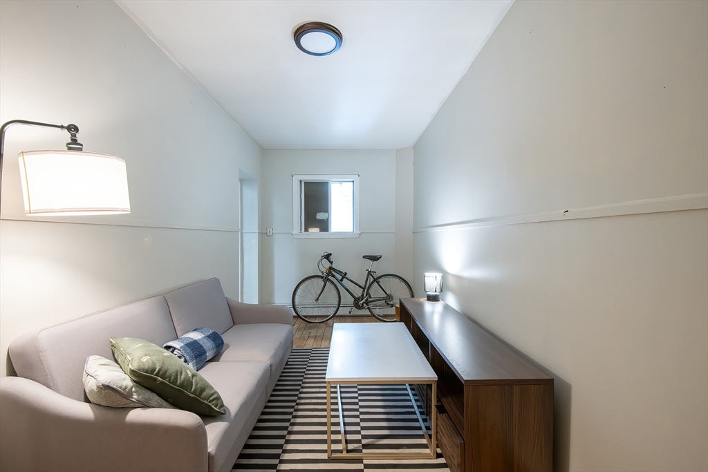 5 Linden St, Allston