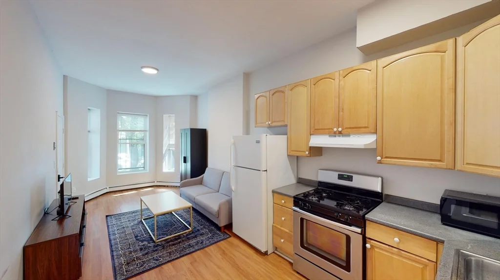 96 Hammond St, South End