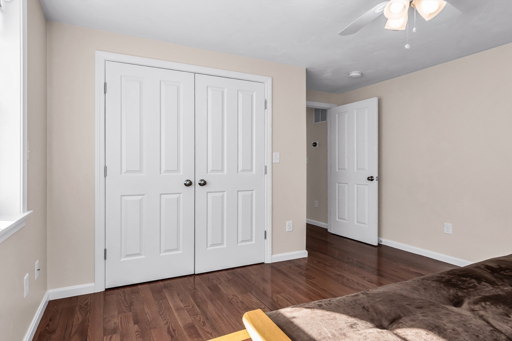 6 Gedney Dr, Peabody