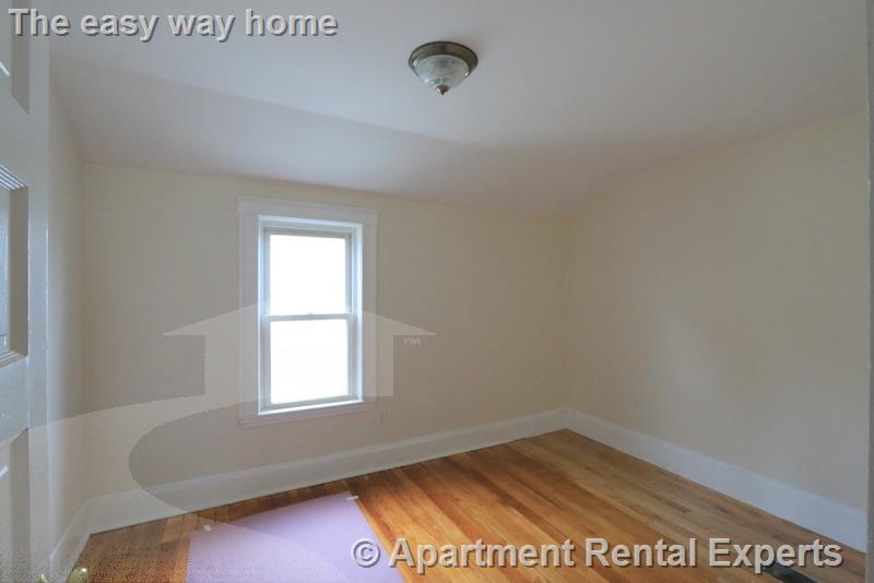 14 Bay State Ave, Davis Square