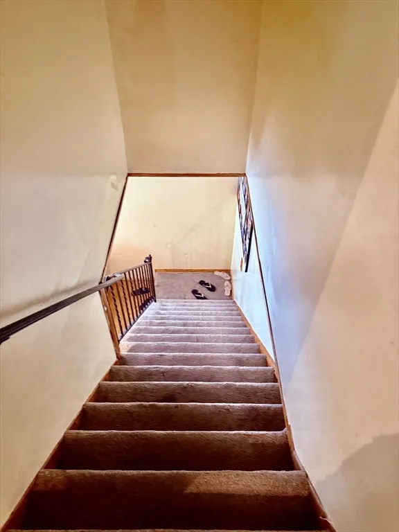 9 Newhall St, Lowell