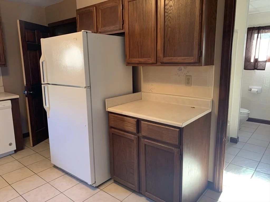 355 Field St, Fall River