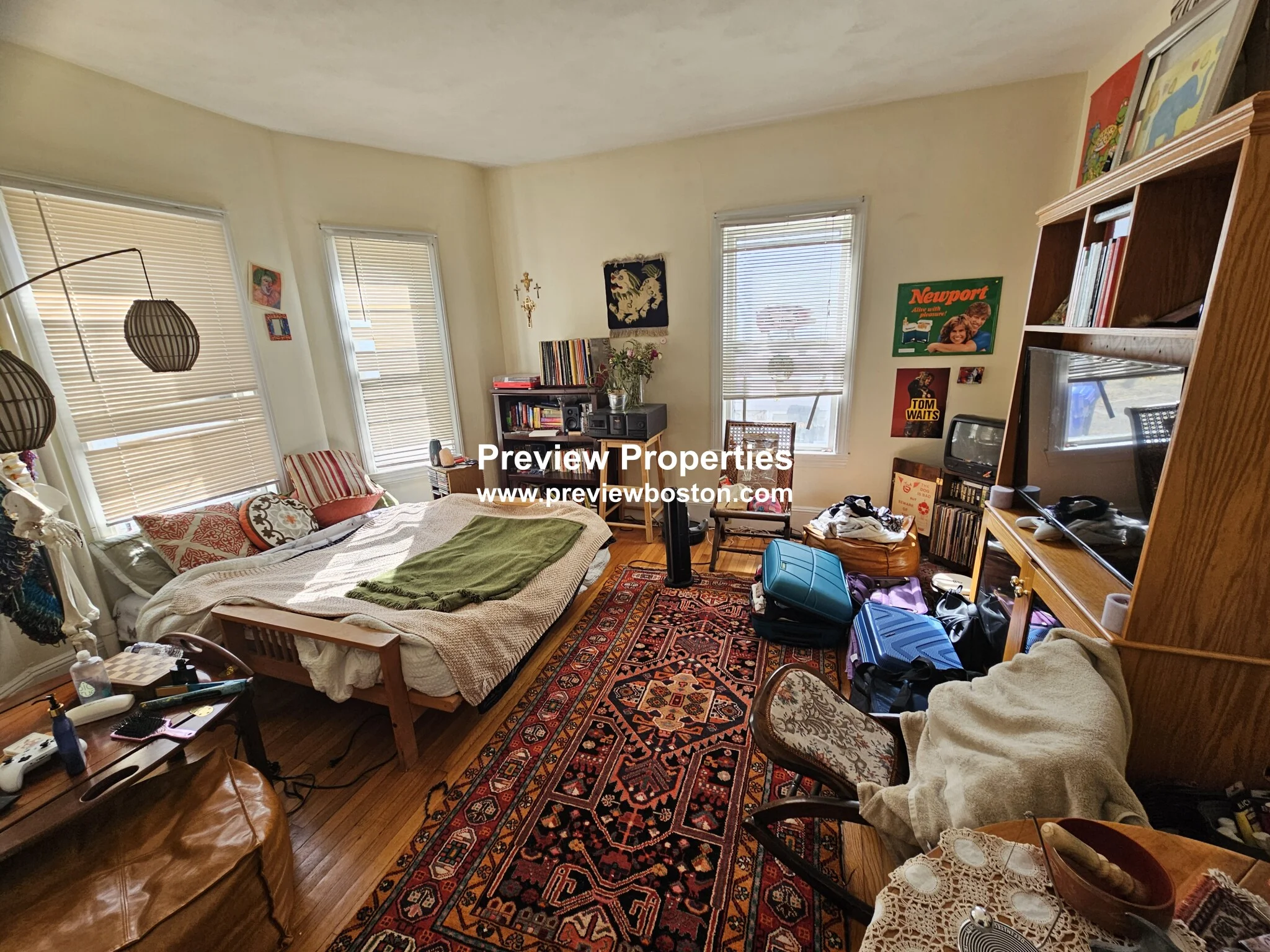 18 Fairbanks St, Oak Square