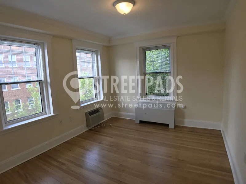 26 Chauncy St, Neighborhood Nine