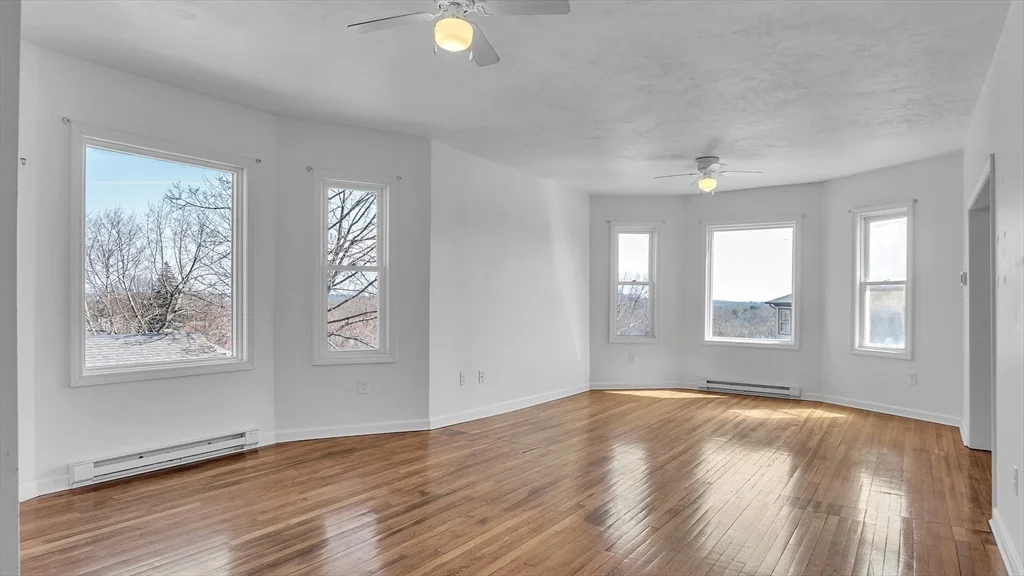 1442 Main St, Webster Square