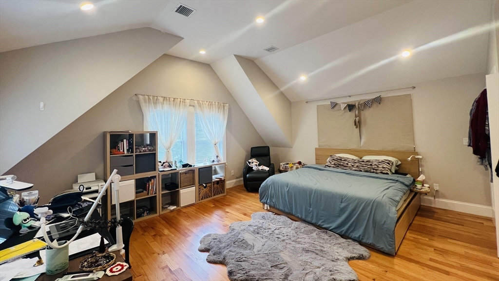 440 Washington St, Wellesley