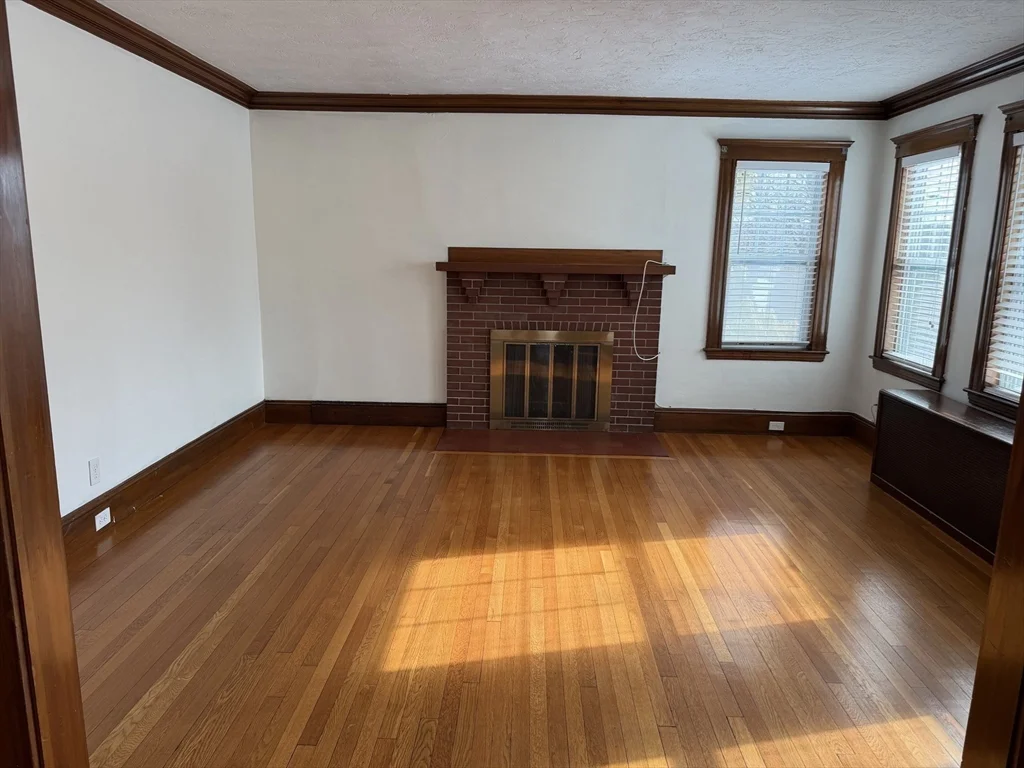 234 Brook Rd, Milton