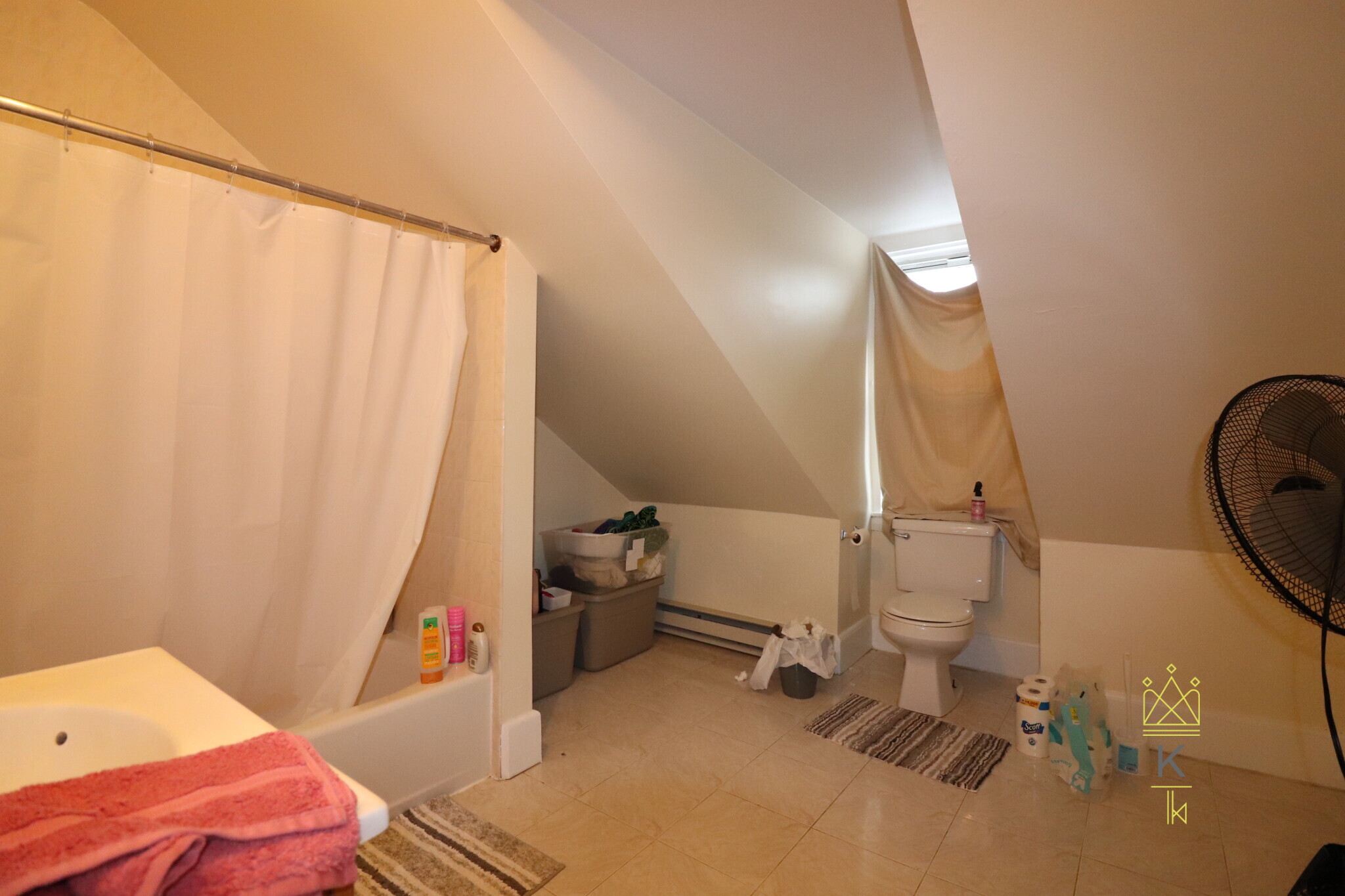 216 Freeman St, North Brookline