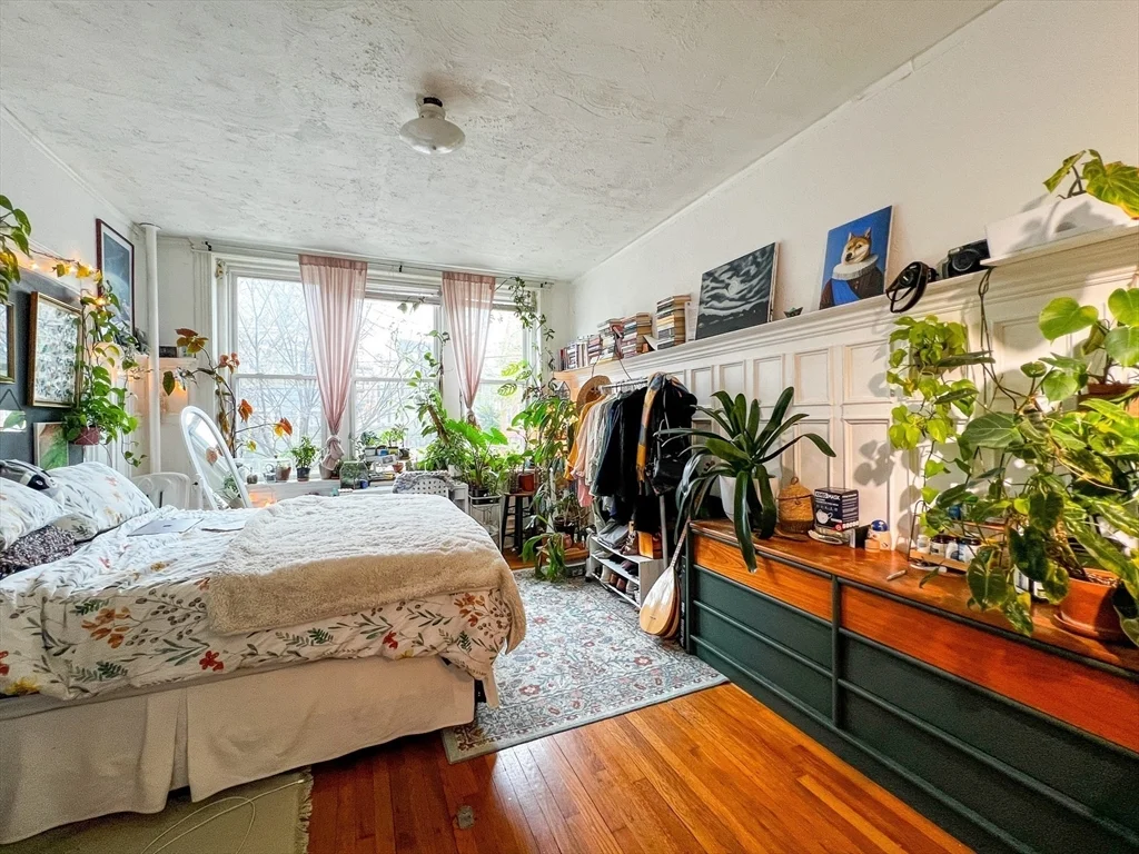 144 Coolidge St, Coolidge Corner