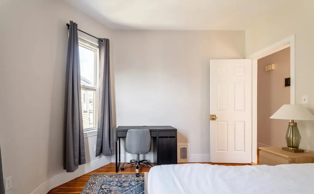 33 Edison Green St, Dorchester