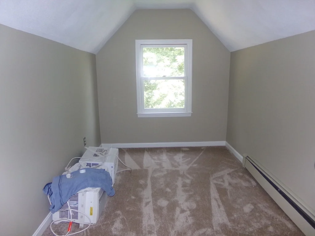 162 Middlesex Ave, Wilmington