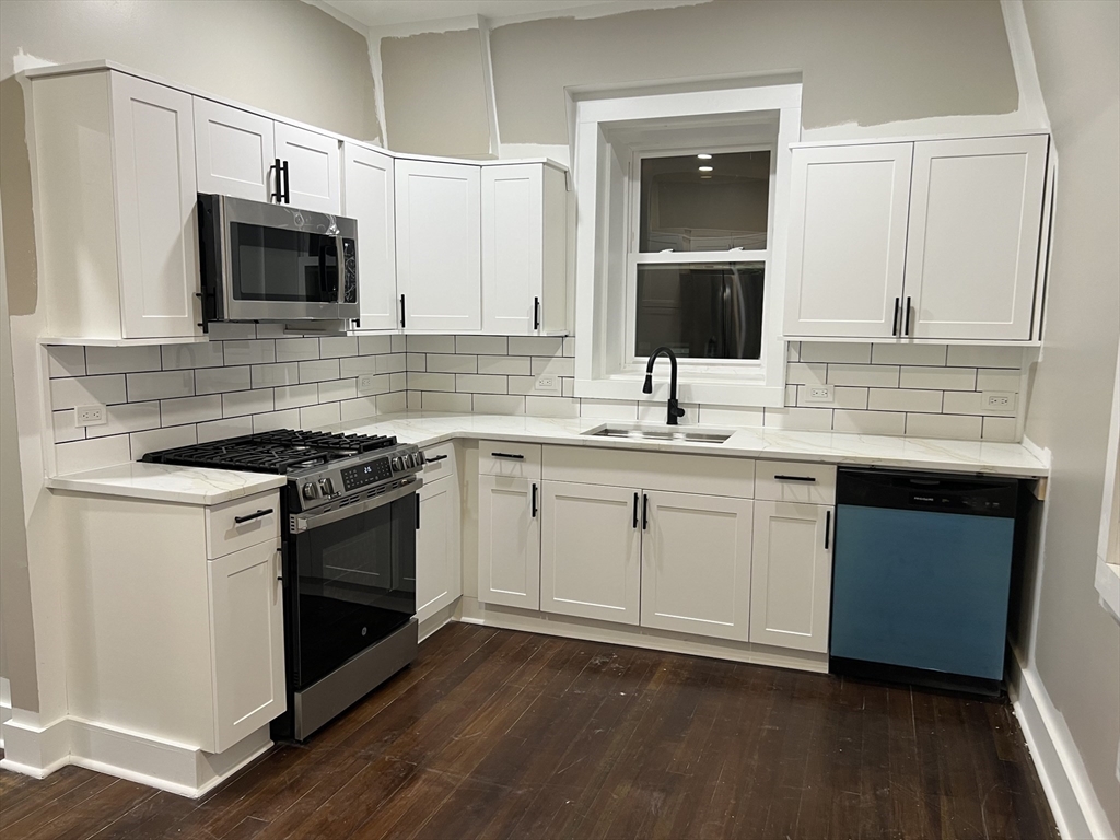 589 Haverhill St, Lawrence