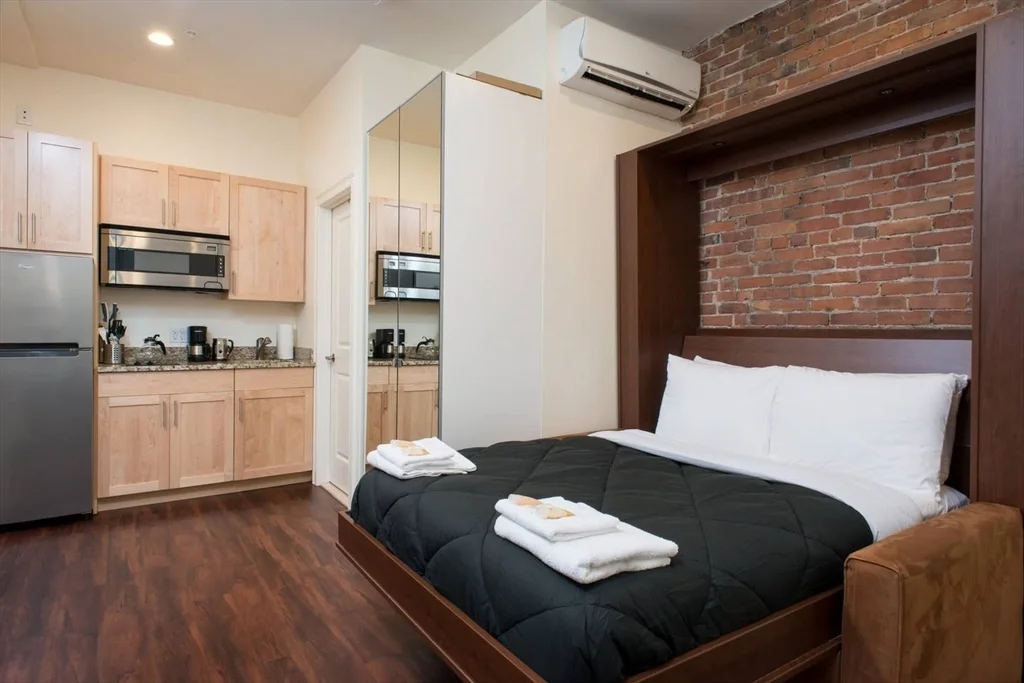 19 Cumberland St, Back Bay