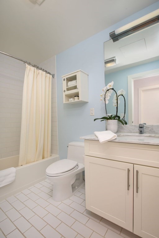 70 Lincoln St, Boston