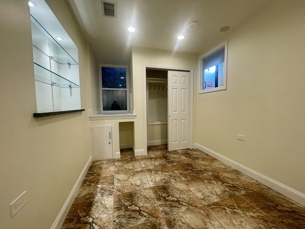 25 Saint Mary's St, Brookline