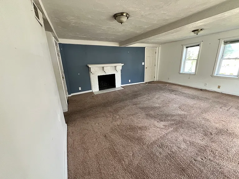 117 South St, Banks Square