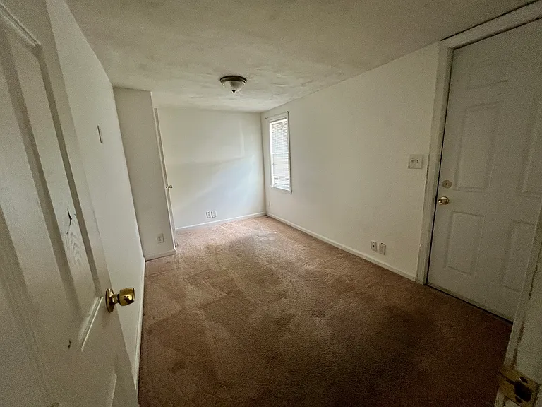 117 South St, Banks Square