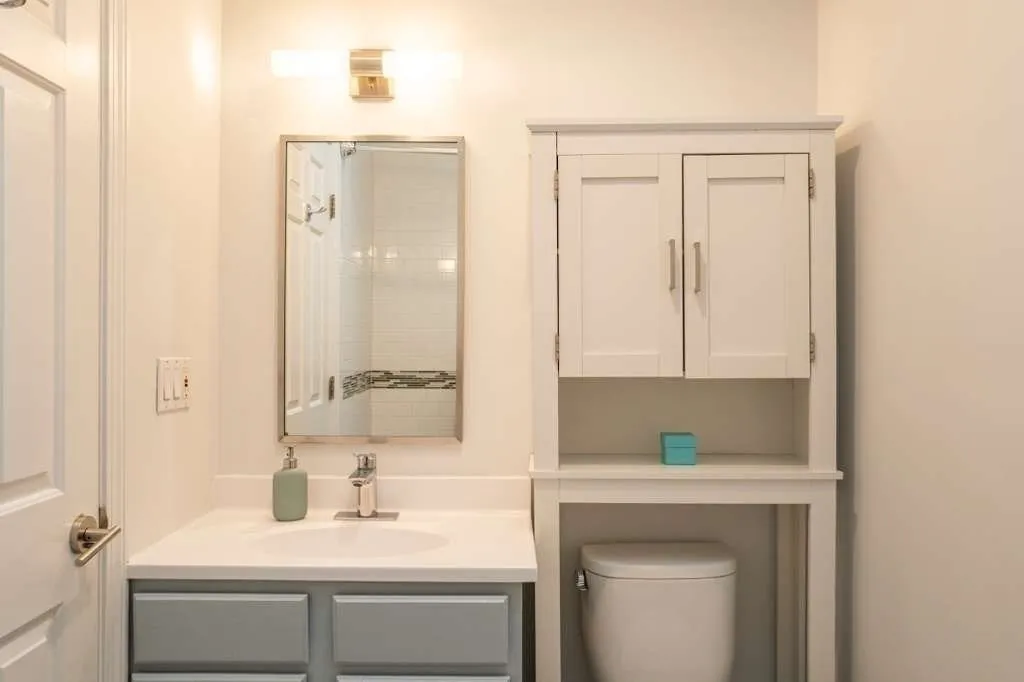 90 Monument, Medford