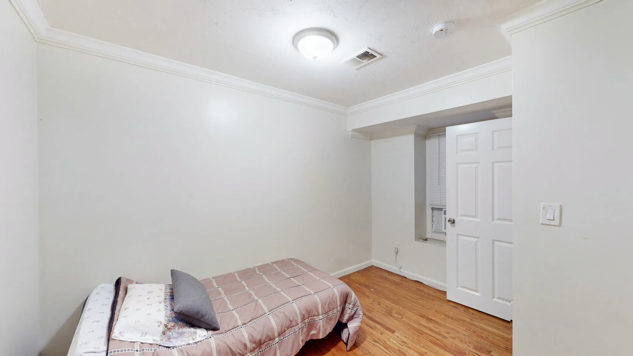 712 Shawmut Ave, South End