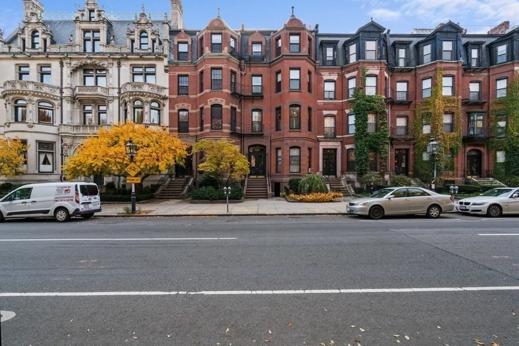 320 Commonwealth Ave, Back Bay