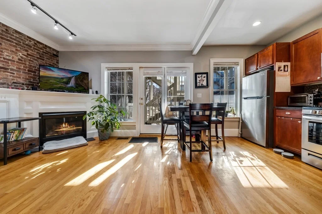 673 East 2nd St, South Boston