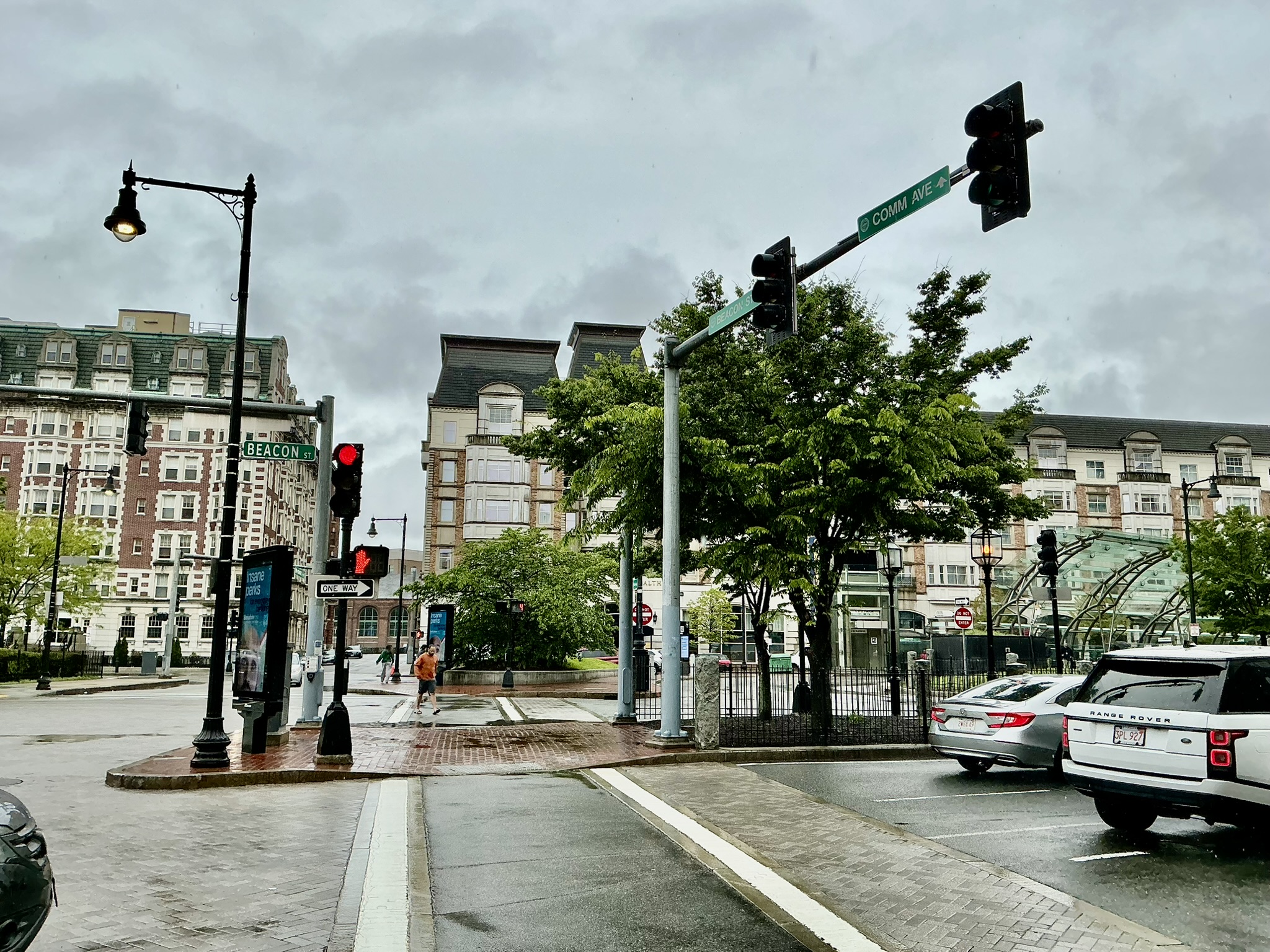 636 Beacon St, Fenway