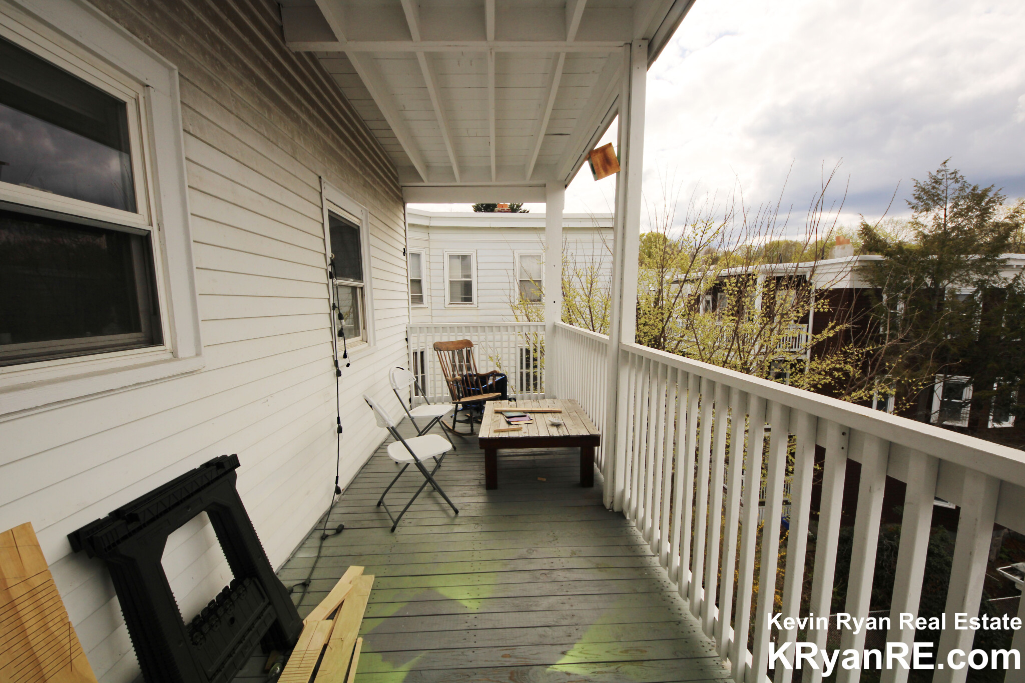 11 Breck Ave, Oak Square