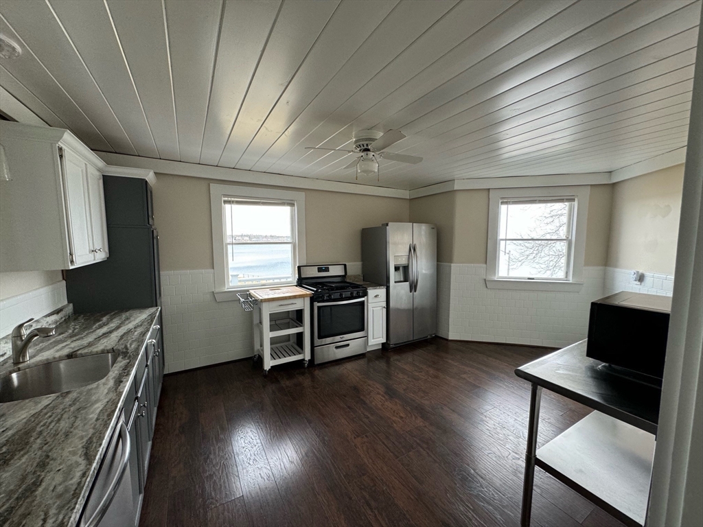 33 Lothrop St, Beverly