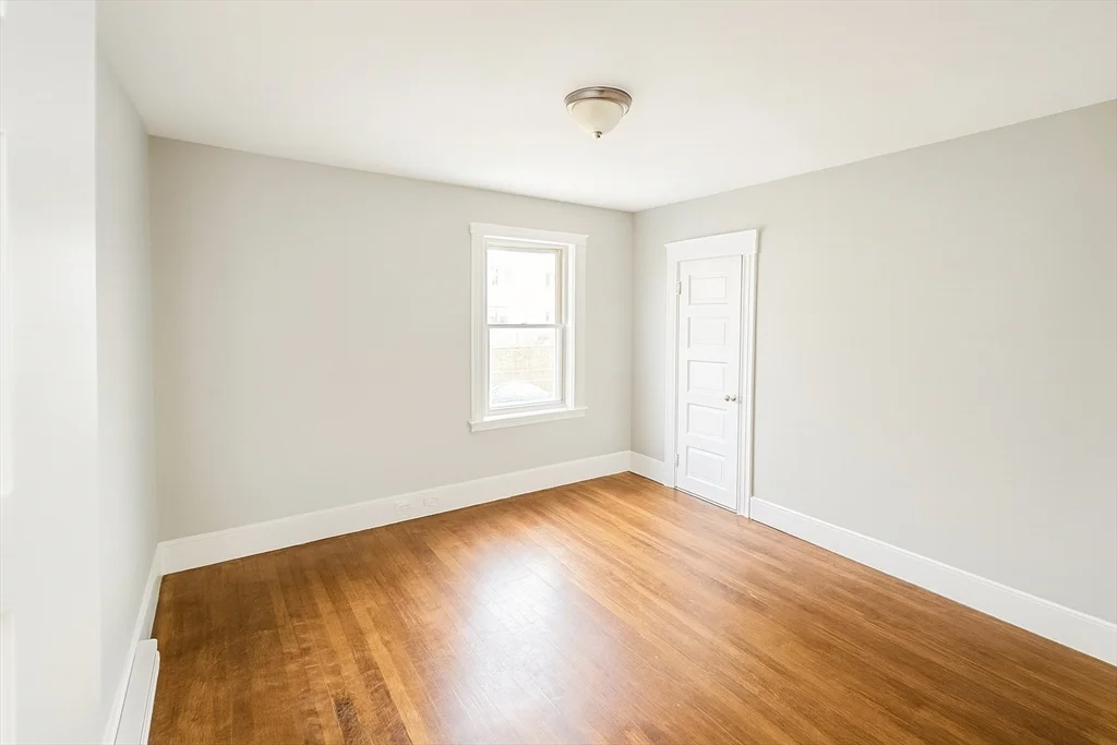 19 Henchman, East Worcester