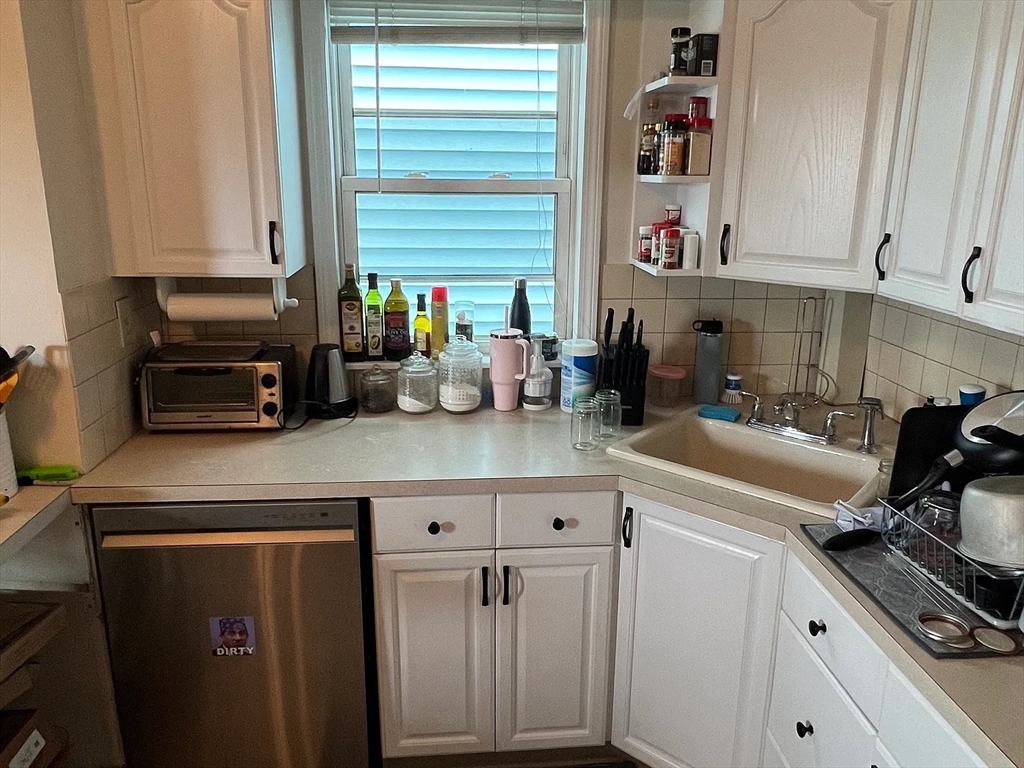 49 Middle St, South Boston