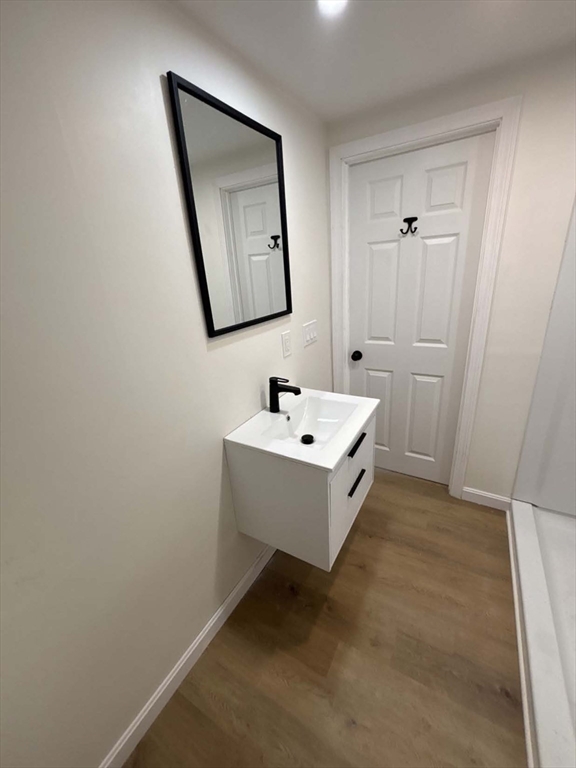 178 Thomas St, Fall River