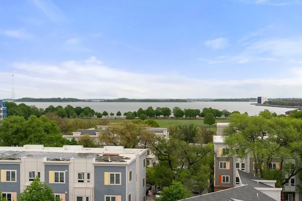 267 Old Colony Ave, South Boston