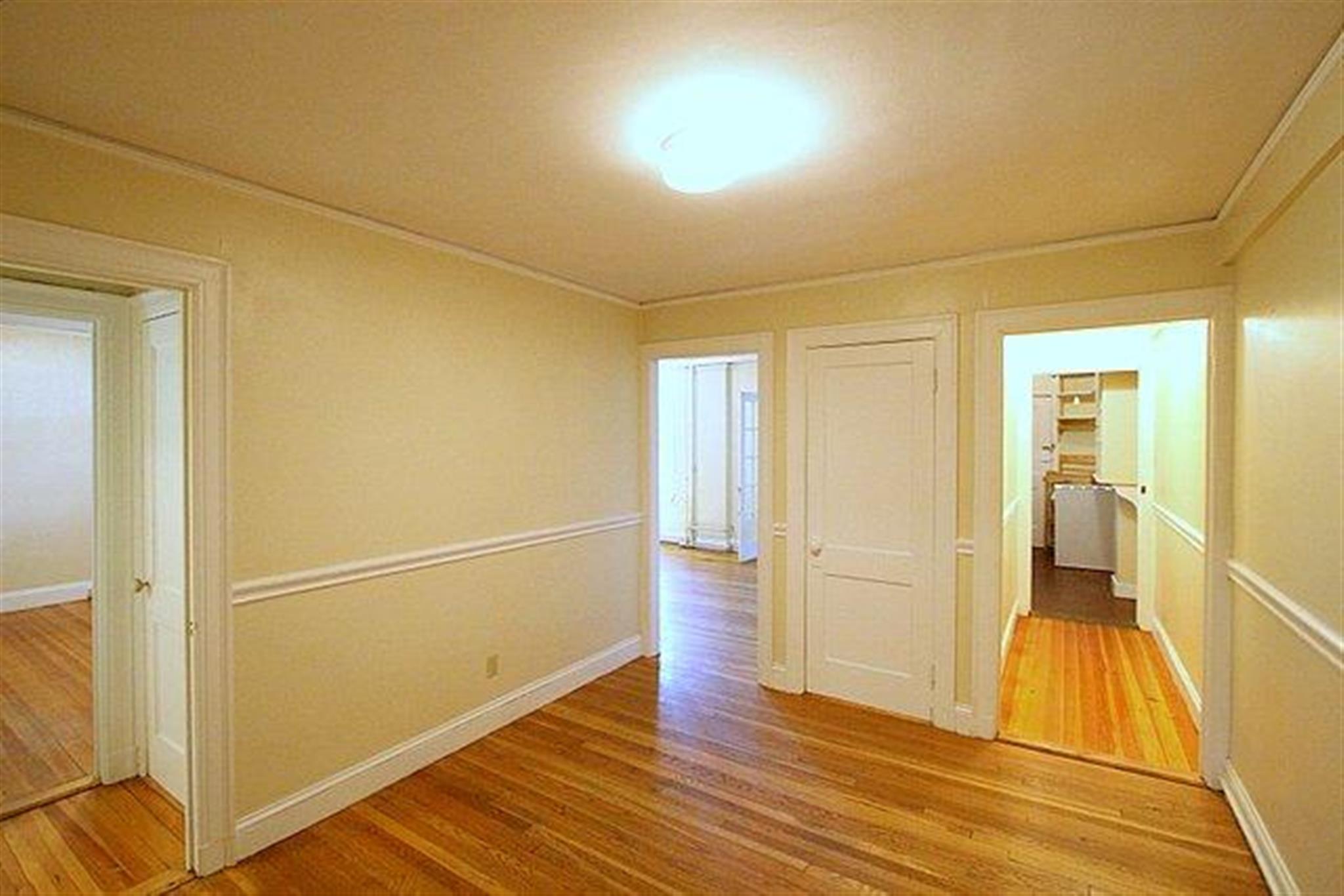 1.5 bed, 1 bath apartment for rent at 7 Craigie Cir Unit 23, Harvard Square — photo 2 of 19