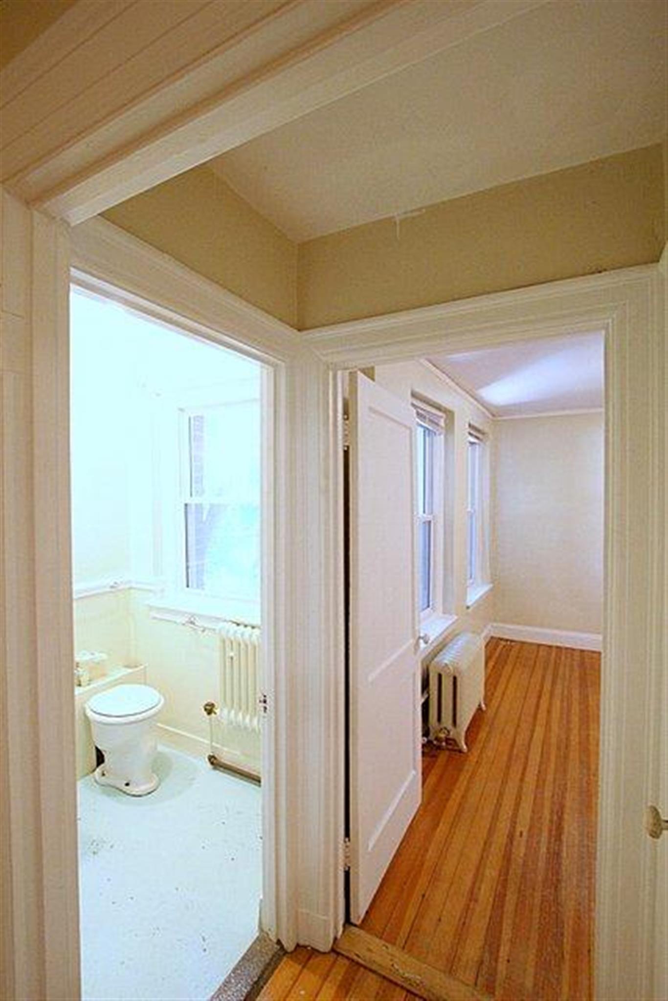 1.5 bed, 1 bath apartment for rent at 7 Craigie Cir Unit 23, Harvard Square — photo 3 of 19