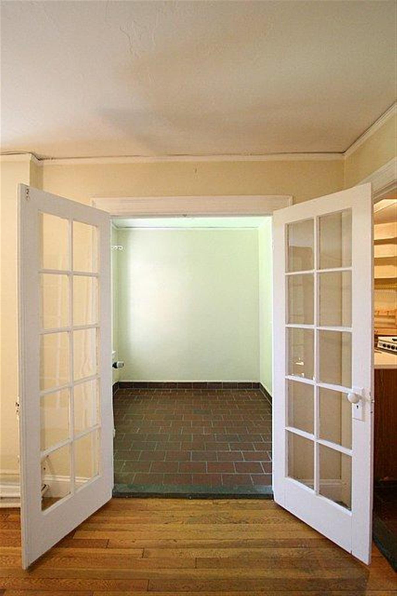 1.5 bed, 1 bath apartment for rent at 7 Craigie Cir Unit 23, Harvard Square — photo 8 of 19
