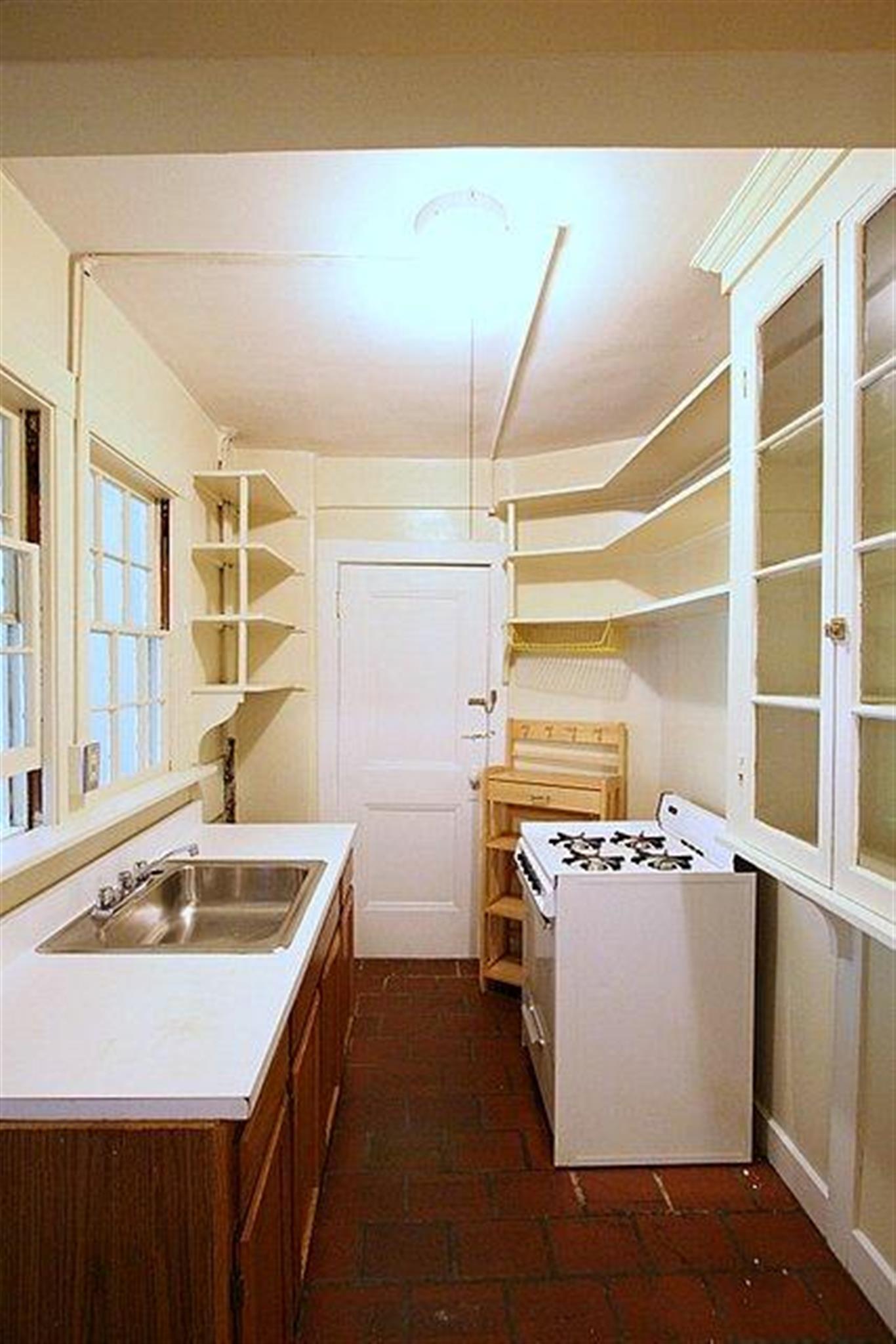 1.5 bed, 1 bath apartment for rent at 7 Craigie Cir Unit 23, Harvard Square — photo 10 of 19