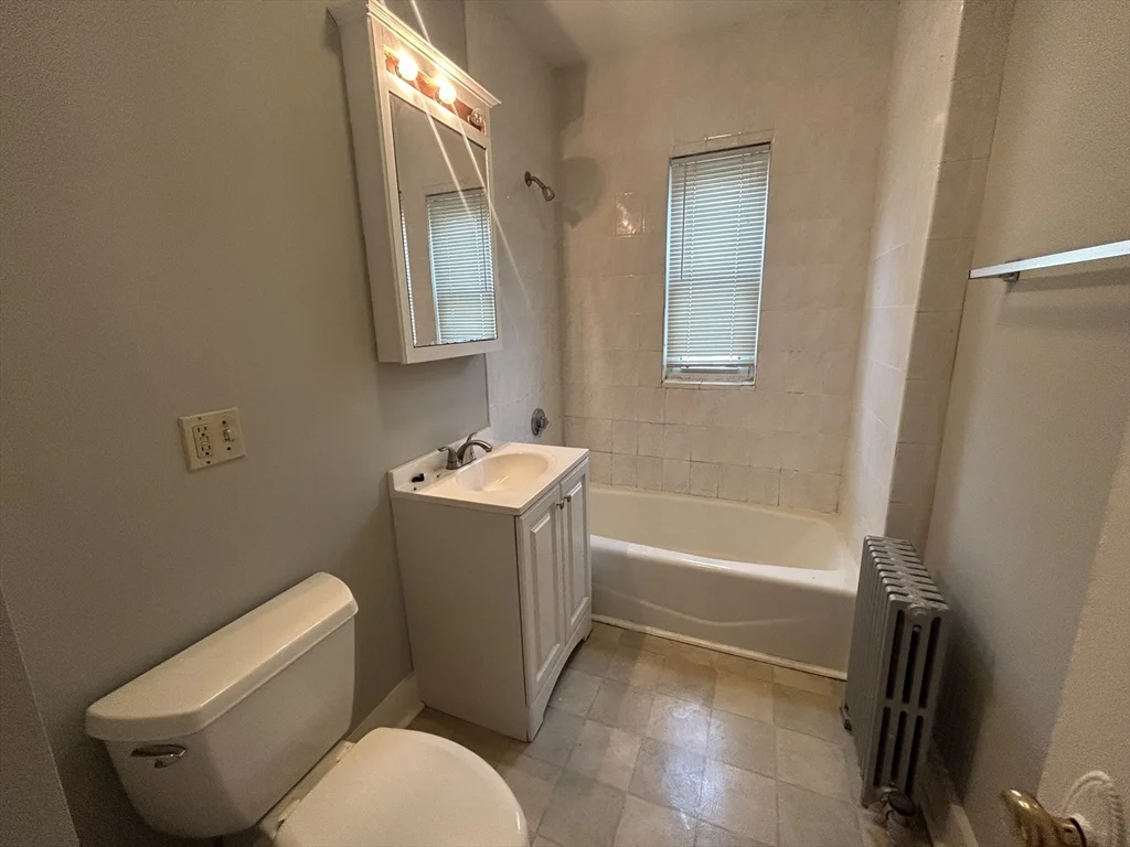 82 Conwell Ave, West Somerville